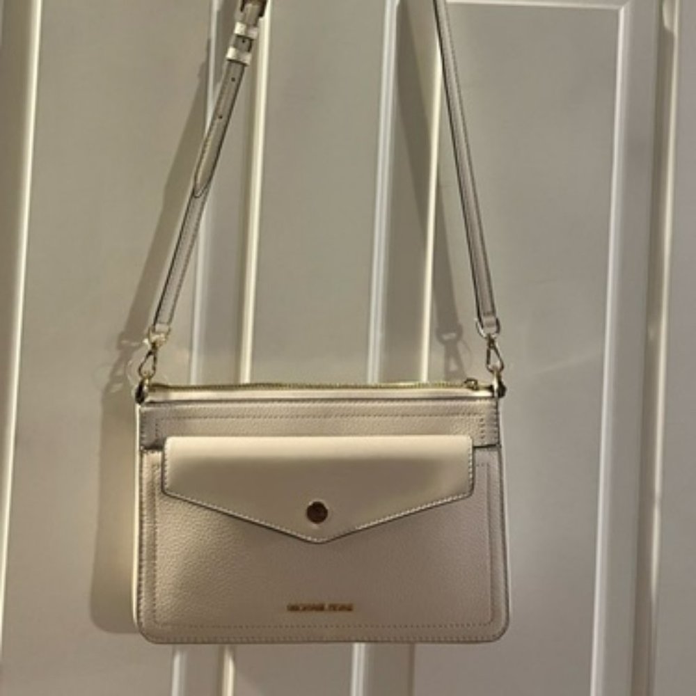 BRAND NEW! Michael Kors Maisie Medium Pebbled Leather 3-in-1 Crossbody Bag